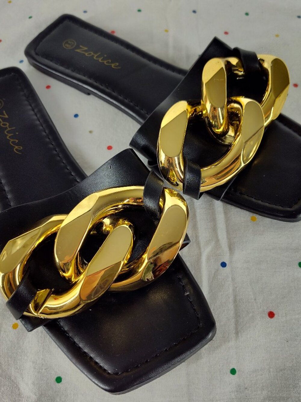 Zolice Women's black & Gold Chain Accents Slip On Flip Flops Size 8.5
